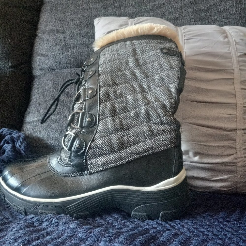 Brand New Boots, Women Size 9-Never Worn